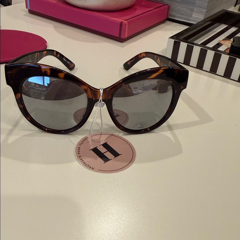 Quay Australia Brown Sunglasses - Picture 1 of 5